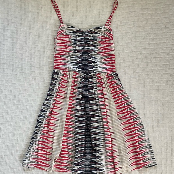Tart red print dress. - Picture 1 of 8